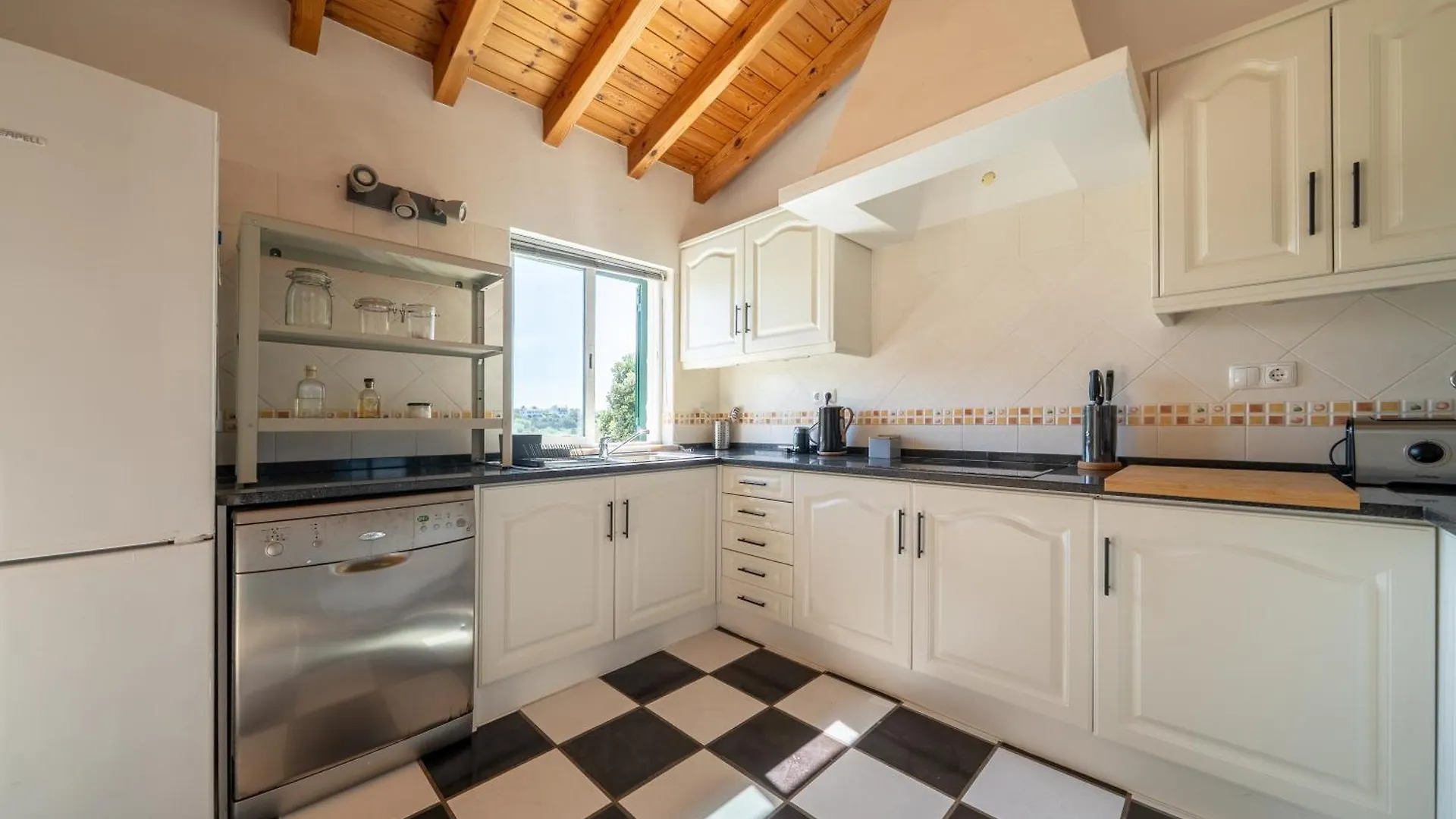 Stunning Spacious Family Villa In The Algarve Aljezur